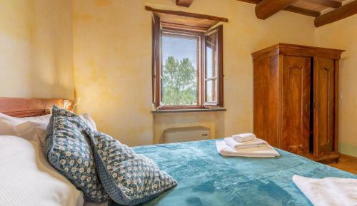 Seven-Bedroom Holiday Home