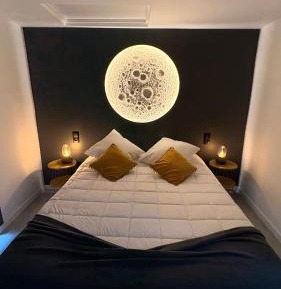 Double or Twin Room with Mountain View