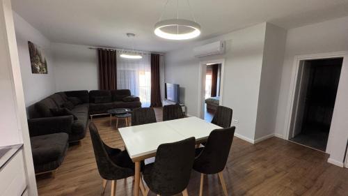 One-Bedroom Apartment with Balcony and Mountain View  
