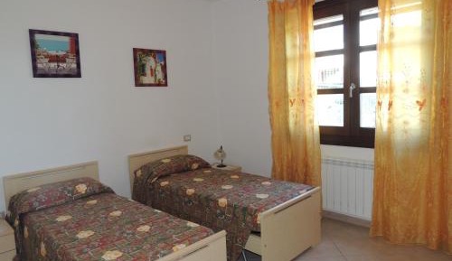 Twin Room with Shared Bathroom