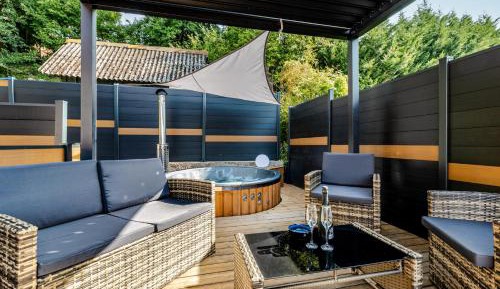 Superior One-Bedroom Apartment