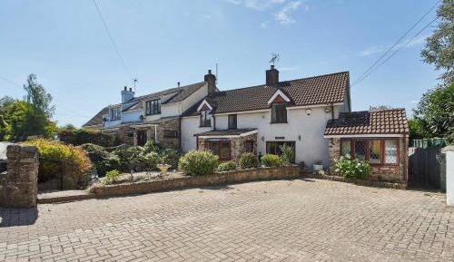 Four-Bedroom Holiday Home