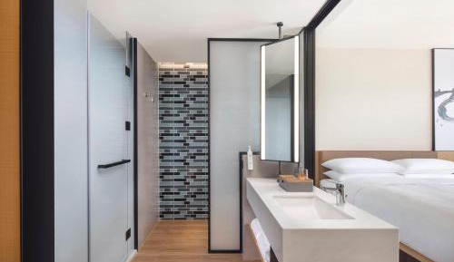 Superior Double Room with Lake View