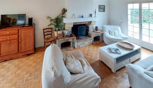 Five-Bedroom Holiday Home