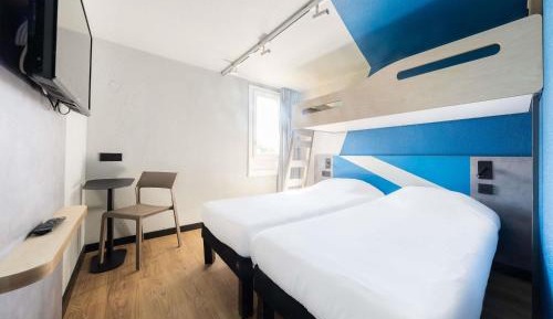 Triple Room with Three Single Beds