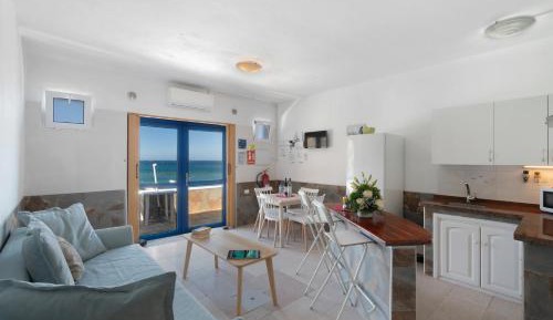 Superior One-Bedroom Apartment