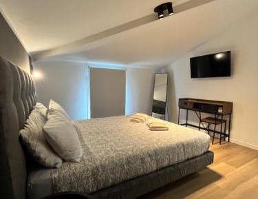 Deluxe Room (2 Adults + 1 Child)