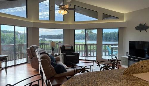 Apartment - Split Level