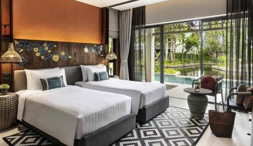 Deluxe Twin Room with Pool Access