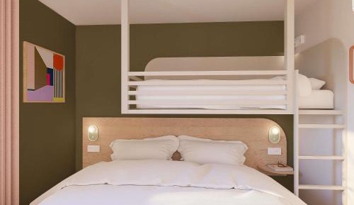 Pop Triple Room with One Double and One Bunk Bed