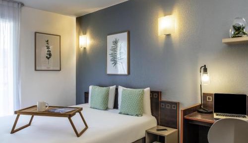 Standard Studio with Shower (2 Adults) 