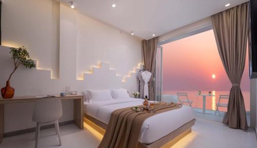 Queen Room with Sea View