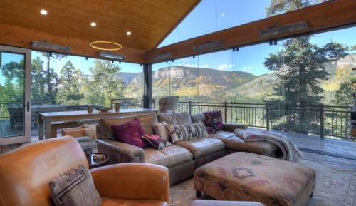 Six-Bedroom Holiday Home