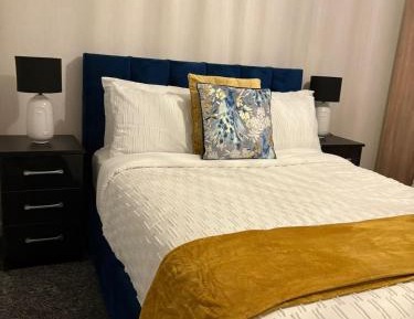 Four-Bedroom Deluxe Apartment