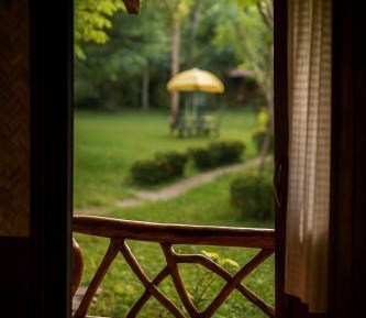 Bungalow with Garden View