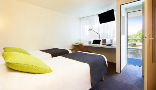Superior Triple Room - 2 Single Beds & 1 Child Extra Bed