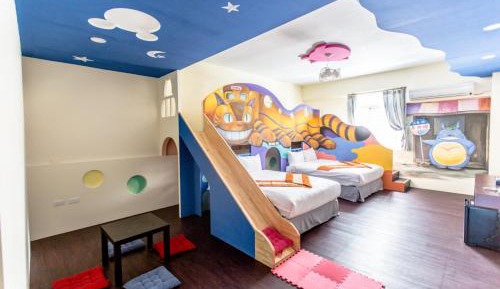 Deluxe Family Room with Bath