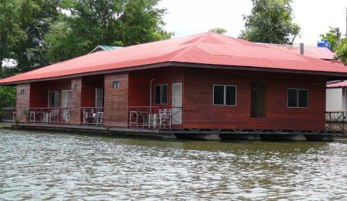 Raft Room with River View and Air Conditioning