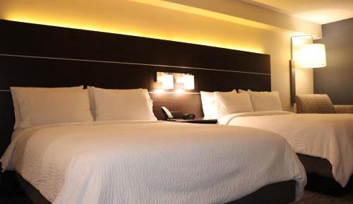 Standard Room with Two Queen Beds