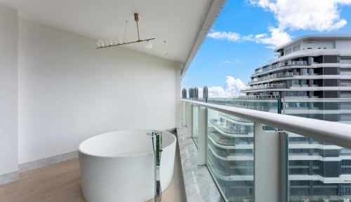 Family King Suite with Bunk Bed - Kids Theme