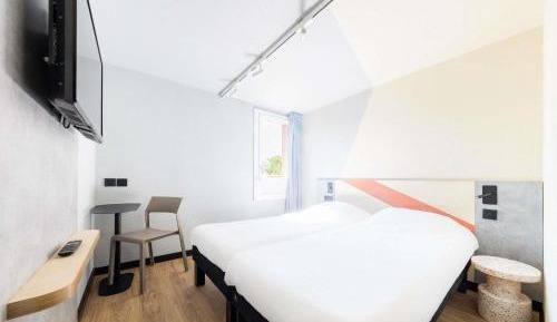 Twin Room with 2 Single Beds