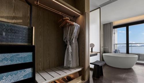 Standard Twin Room with Sea View