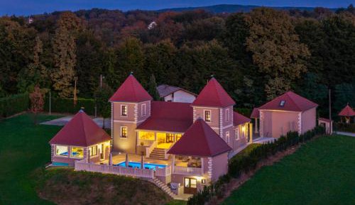 Villa with Private Pool