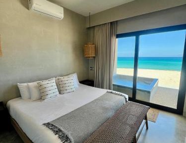 One-Bedroom Premium Apartment with Ocean View