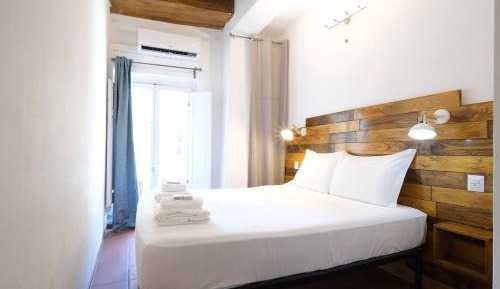 One-Bedroom Standard Apartment