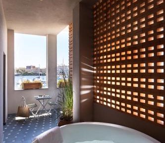 Suite with Spa Bath and Sea View