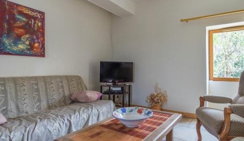 Two-Bedroom Holiday Home