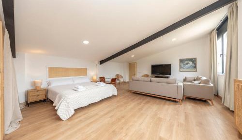 Deluxe One-Bedroom Apartment with Garden View