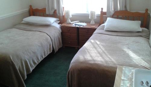 Twin Room with Bathroom
