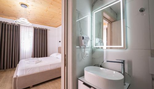 One-Bedroom Apartment with Balcony