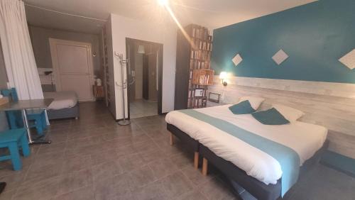 Superior Double or Twin Room with Terrace