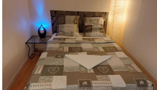 Standard Double Room with Shared Bathroom