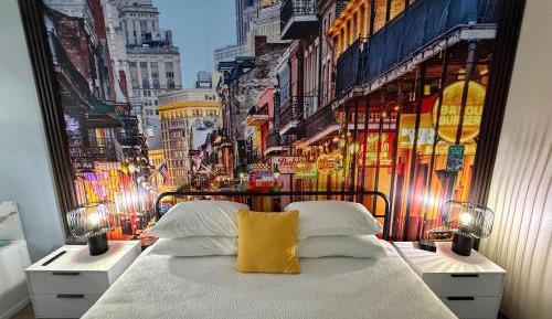 Deluxe Suite with Spa Bath