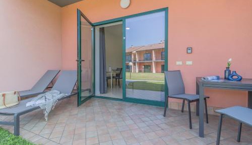 One-Bedroom Apartment with Garden