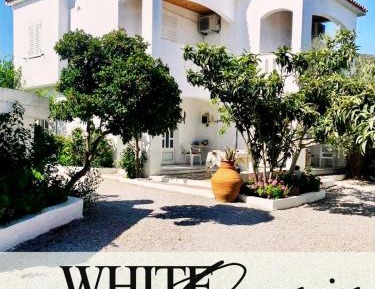 Four-Bedroom Holiday Home