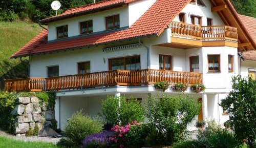 Three-Bedroom Superior Apartment