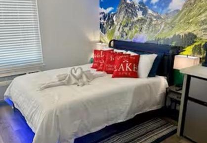 Studio Apartment with Queen Bed