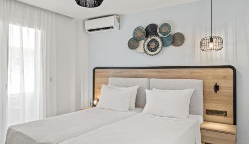 Family Suite Side Sea View