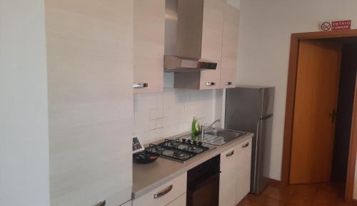 Deluxe One-Bedroom Apartment