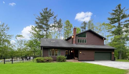 Four-Bedroom Holiday Home