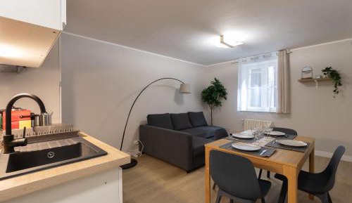 One-Bedroom Apartment