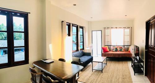 Superior One-Bedroom Apartment with Balcony