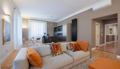 Three-Bedroom Apartment with Balcony