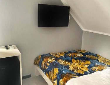 Small Single Room
