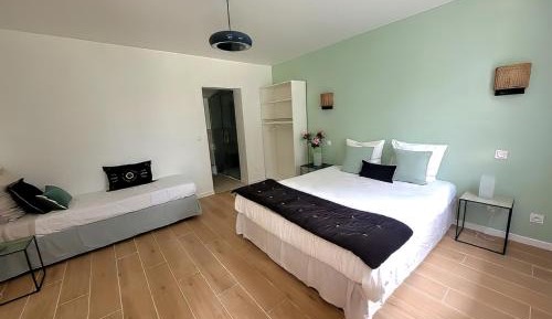 Triple Room with Private Bathroom