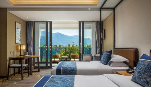 Deluxe Twin Room with River View